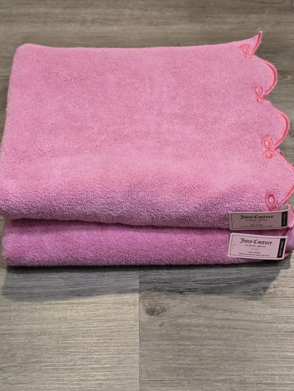 Juicy Couture Home Scalloped Bow Oversized Bath Towel Set- Pink